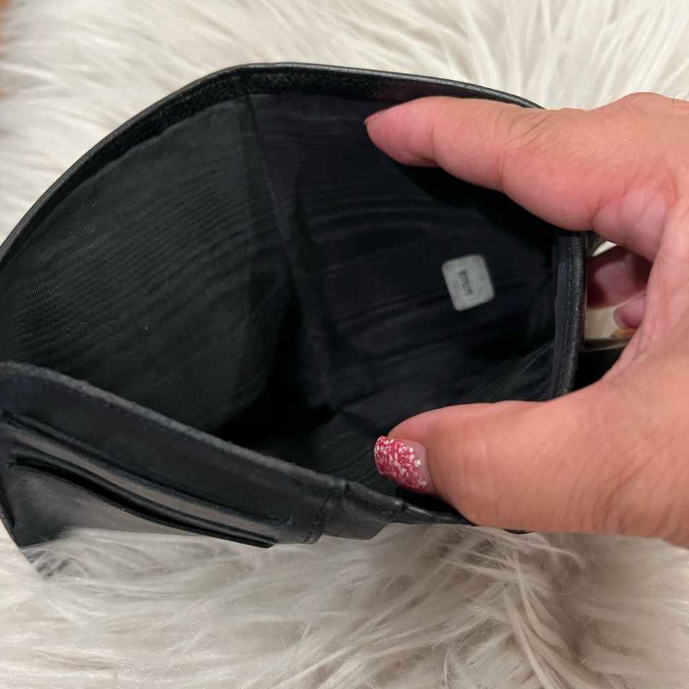 Authentic Chanel Wallets - Picture 9 of 16